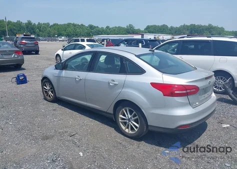 2018 Ford Focus Se z USA, uszkodzony, nr VIN 1FADP3F26JL266393